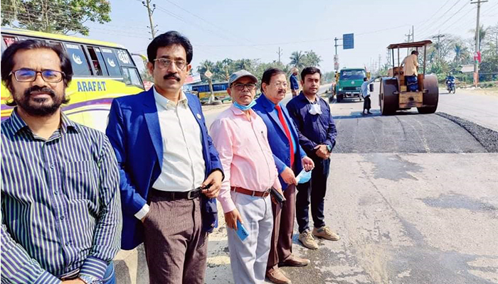 শিক্ষার্থীদের নিরপত্তায় ঢাকা-ময়মনসিংহ মহাসড়কে স্পিড ব্রেকার