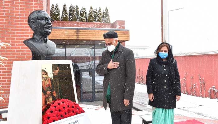 জাতির পিতার জন্মদিনে সব প্রতিষ্ঠানে ওড়াতে হবে জাতীয় পতাকা