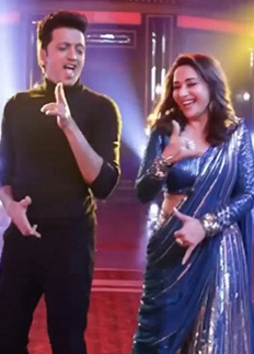 এবার কাঁচা বাদামের তালে নাচলেন মাধুরী, সঙ্গী রীতেশ
