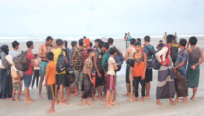 অবৈধভাবে মালয়েশিয়াগামী ৫৪ রোহিঙ্গা আটক
