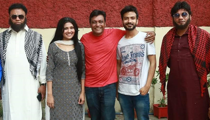 আনিসুর রহমান মিলনের ‘এই তুমি সেই তুমি'