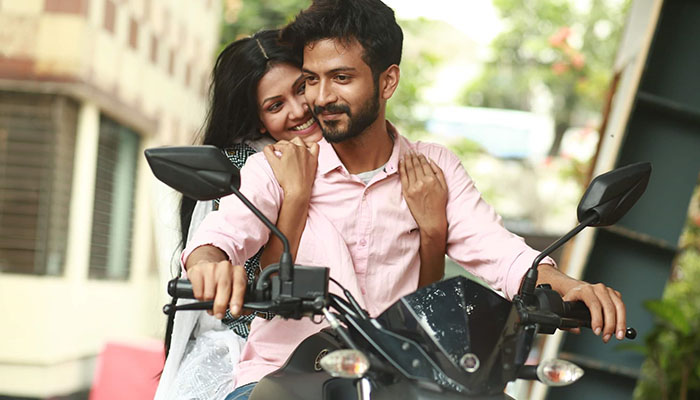 আনিসুর রহমান মিলনের ‘এই তুমি সেই তুমি'