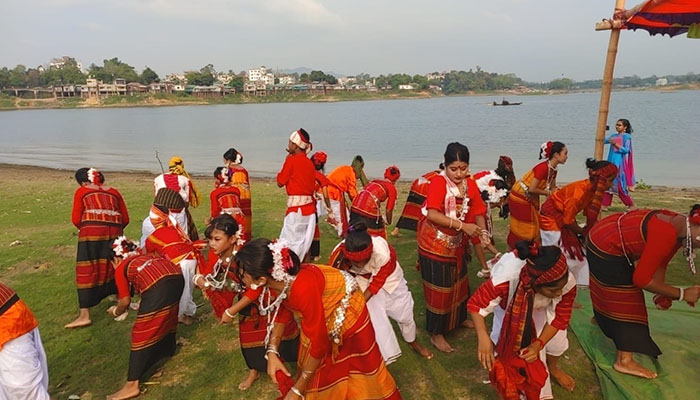 রাঙ্গামাটিতে পাহাড়ি জনগোষ্ঠীর বৈসাবি উৎসব শুরু