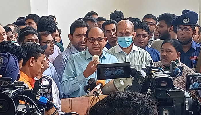 সাড়ে ৮ ঘণ্টা ভোগান্তির পর রেল ধর্মঘট প্রত্যাহার