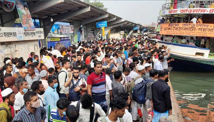 চারদিনে ঢাকা ছেড়েছে ৭৩ লাখ মানুষ