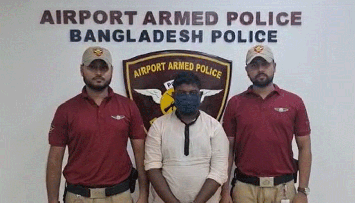 পাকস্থলীতে ৫ হাজার ইয়াবাসহ বিমানবন্দরে মাদক পাচারকারী আটক