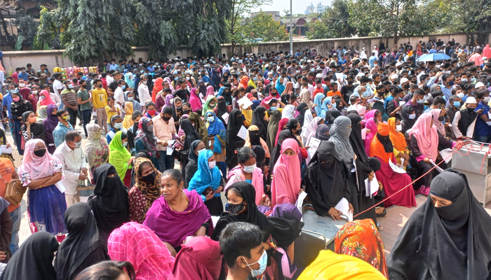 বুস্টার ডোজ সপ্তাহ ৪-১০ জুন, নেয়া যাবে ১৮ হলেই