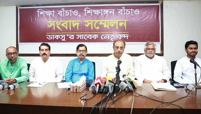 সরকার পরিকল্পিতভাবে শিক্ষাঙ্গনের পরিবেশ ধ্বংস করছে: মান্না