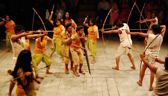 শিল্পকলায় মঞ্চায়ন হলো আরণ্যকের ‘রাঢ়াং’