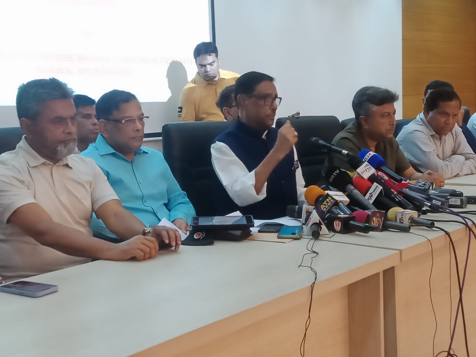 পদ্মা সেতুতে যানবাহন চলাচল শুরু ২৬ জুন