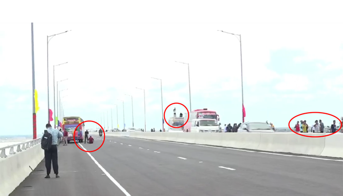পদ্মা সেতুর ওপরে যানবাহন থামিয়ে সেলফি, ফটোসেশন