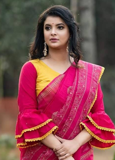 জন্মস্থান সুনামগঞ্জের বিপর্যয়ে কষ্ট পাচ্ছেন ফারিয়া