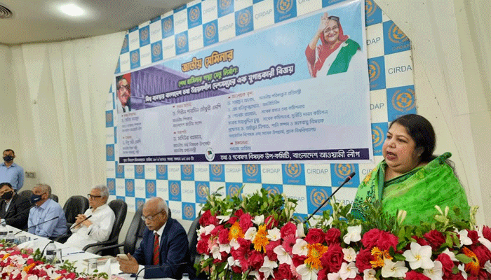 ‘পুলিশের লোক’কে জরিমানায় ট্রেনের টিটিইকে গুলির হুমকি এএসআই’র