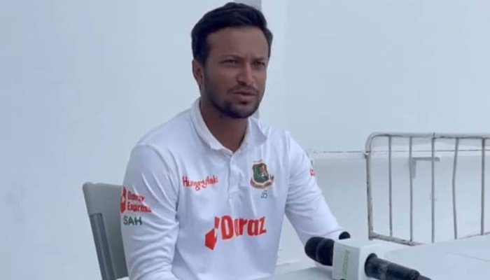সতীর্থদের সমালোচনায় ধুয়ে দিলেন সাকিব