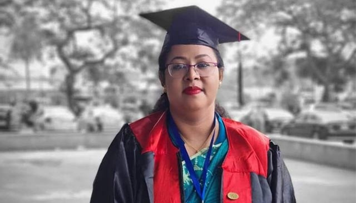 অভিমানে নিজের শরীরে আগুন দেয়া সেই চিকিৎসকের মৃত্যু
