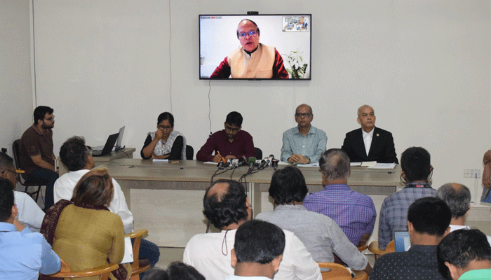 কিছু কর প্রস্তাব পুনর্বিবেচনা করে বাজেটকে সময়োপযোগী করা যাবে: আতিউর