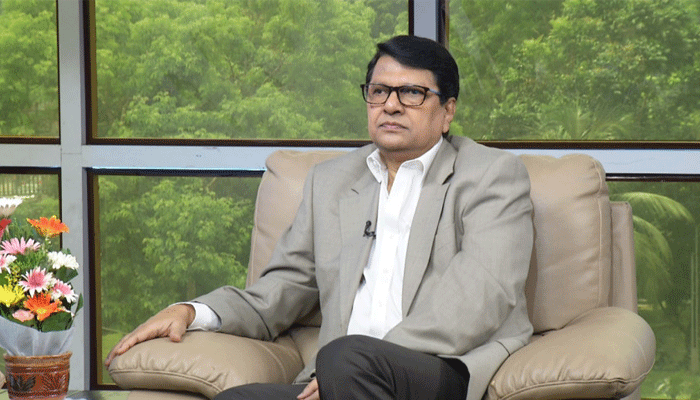 অভিনয়ের ৫০ বছরে চিত্রনায়ক আলমগীর