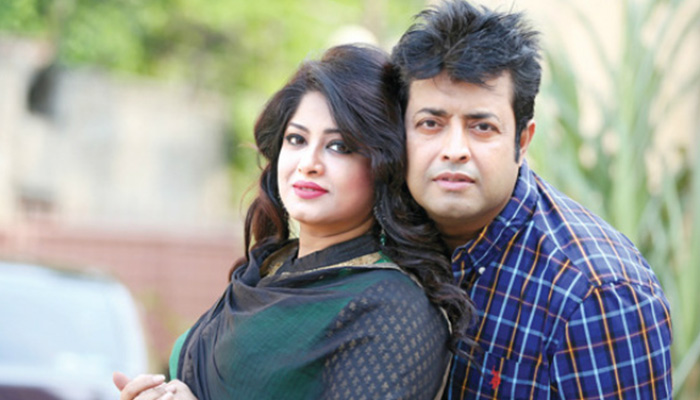সানি-মৌসুমী কি সত্যিই এবার আলাদা হয়ে যাচ্ছেন?