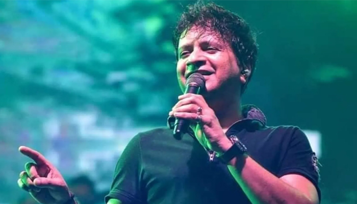 কেকের শেষকৃত্য সম্পন্ন, অশ্রুজলে প্রিয় শিল্পীকে বিদায়