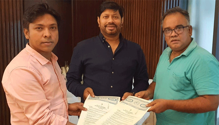 এবার আমেরিকায় যাচ্ছে শাকিব-পূজার ‘গলুই’