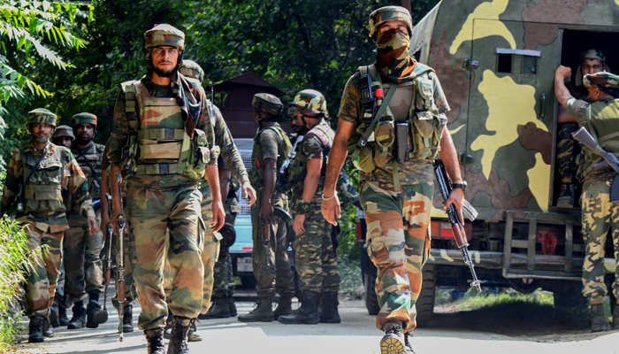 ভারতে অমিতাভের ছবির নামে নতুন সশস্ত্র বাহিনী ‘অগ্নিপথ’