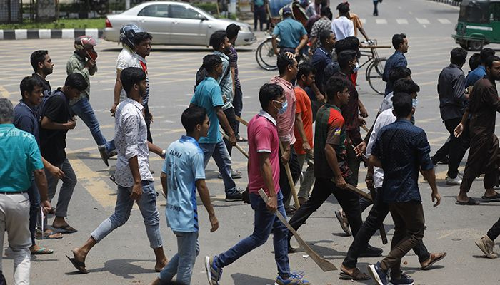 টার্গেট এবার রাজপথ দখল