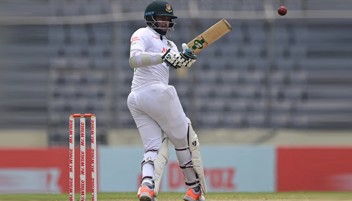সাকিবের ব্যাটিং ঝলকে একশ পার করল টাইগাররা