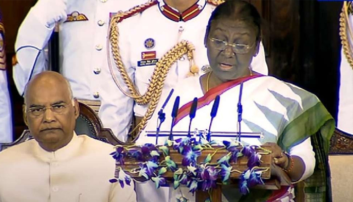 ভারতের সর্বকনিষ্ঠ রাষ্ট্রপতি হিসেবে শপথ নিলেন দ্রৌপদী মুর্মু