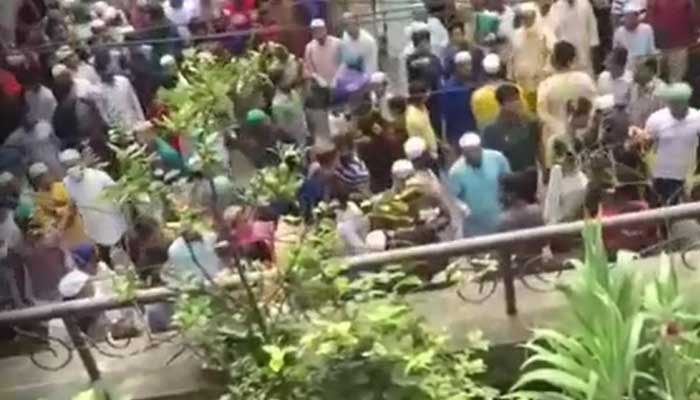 অধ্যাপক রতন সিদ্দিকীর বাসায় ‘হামলা‌’