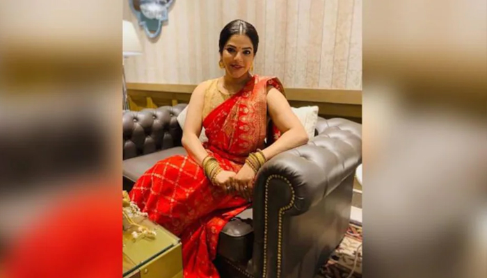 কলকাতার মডেলের বাড়ি থেকে ২১ কোটি টাকা উদ্ধার!