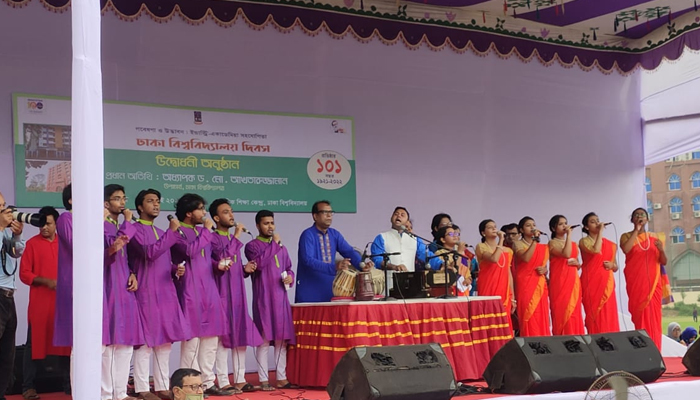 দ্বিতীয় শতকে ইন্ডাস্ট্রির চাহিদা পূরণে সক্ষম হবে ঢাবি: ঢাবি উপাচার্য