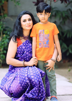 ছেলেকে নিয়ে অভিনয়ে ফারজানা ছবি