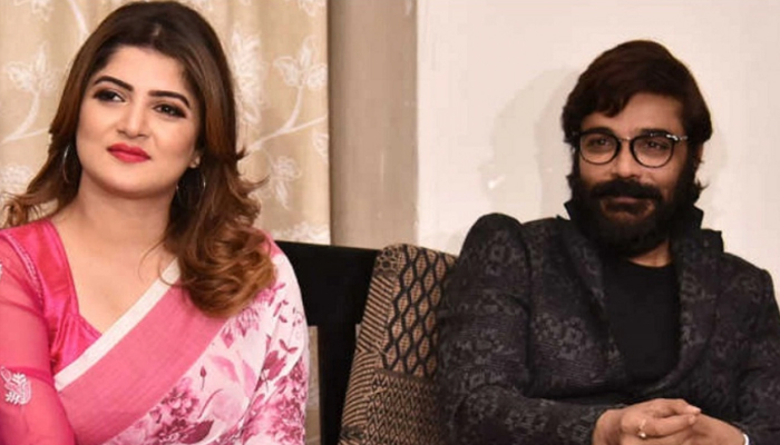 এবার স্বামী-স্ত্রীর চরিত্রে প্রসেনজিৎ ও শ্রাবন্তী