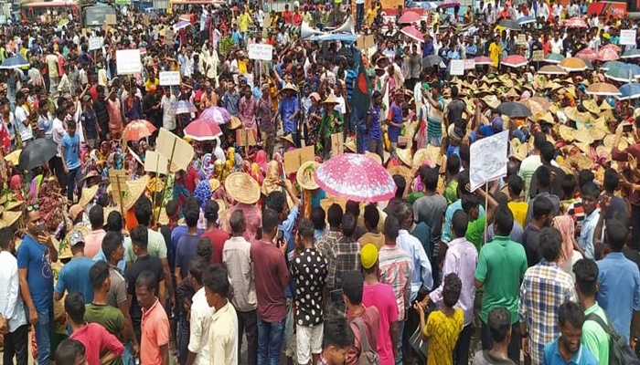 প্রধানমন্ত্রীর আশ্বাসে চা শ্রমিকদের ধর্মঘট প্রত্যাহার