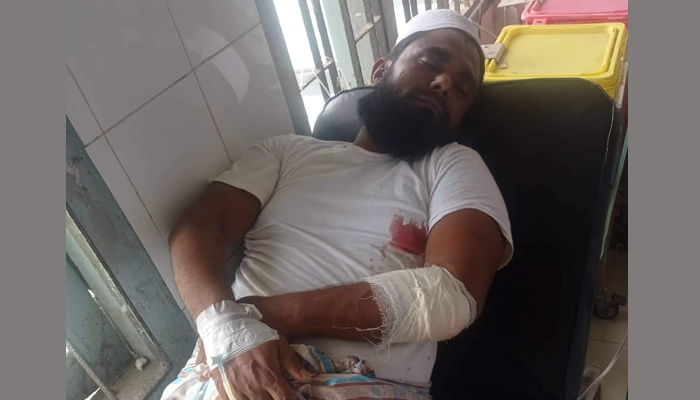 টেকনাফে ছেলের গুলিতে পিতা আহত
