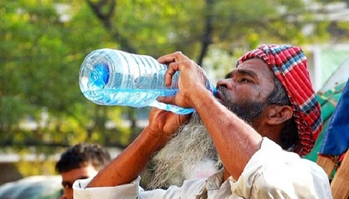 লঘুচাপে বৃষ্টির সম্ভাবনা, কমতে পারে গরম