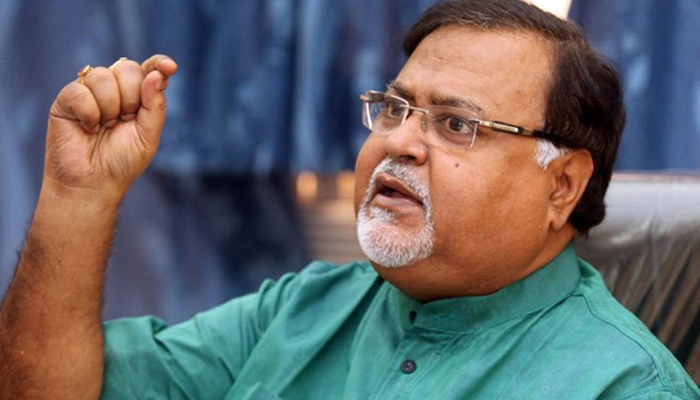 মাসে আড়াই লাখ টাকার ফল খেয়ে কালো টাকা সাদা করতেন পার্থ