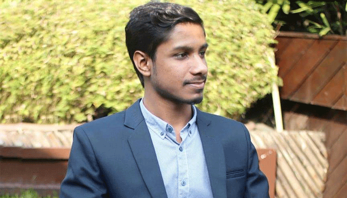 ঢামেকের ইন্টার্ন চিকিৎসককে পেটালো ঢাবি শিক্ষার্থীরা