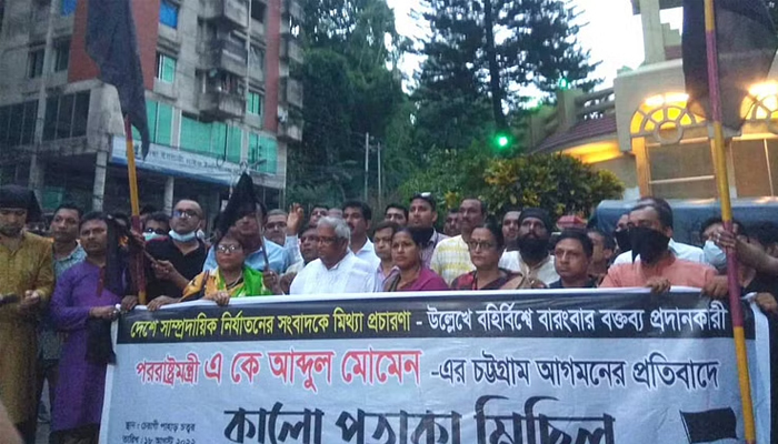 সরকারকে টিকিয়ে রাখার জন্য ভারতকে বলেছি: পররাষ্ট্রমন্ত্রী