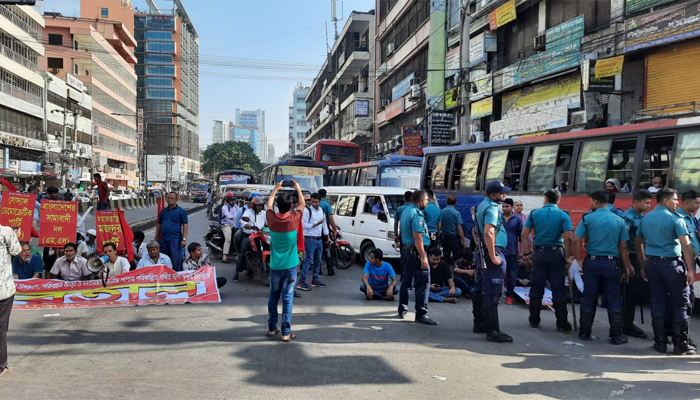 রাজধানীতে বাম জোটের ঢিলেঢালা হরতাল
