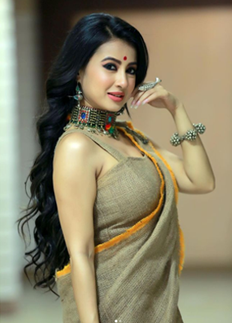 পাটের শাড়ি পরে ‘টাপা টিনি’র ছন্দে মনামী