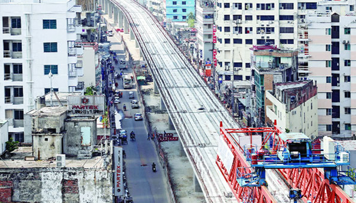 মেট্রোরেলের পিলারে পোস্টার লাগানোয় গ্রেপ্তার ১৮