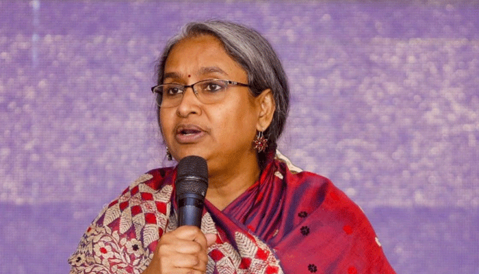 এখন রোবটিক্সের যুগ, নারীর পোশাক নির্ধারণের সময় নয়: শিক্ষামন্ত্রী