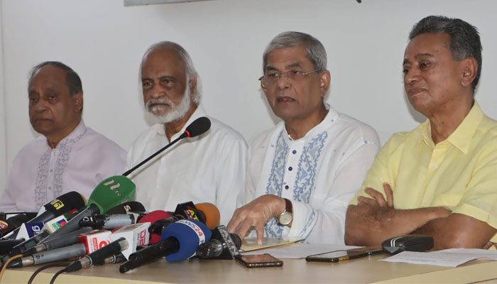 শর্তসাপেক্ষে পুলিশ প্রধানের ভিসাপ্রাপ্তি অবমাননাকর: ফখরুল