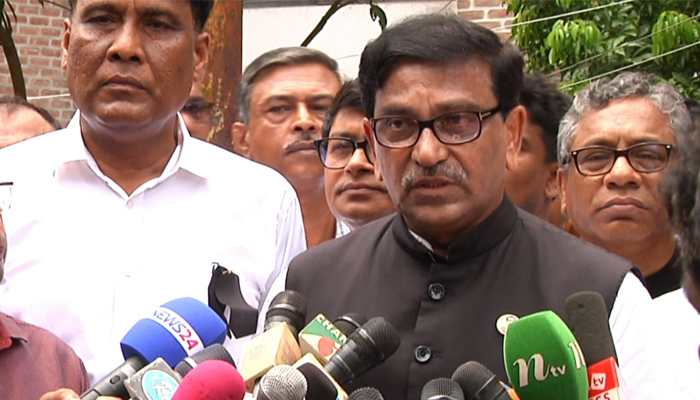 আওয়ামী লীগের পায়ের নিচে মাটি নয়, কংক্রিটের ঢালাই: হানিফ