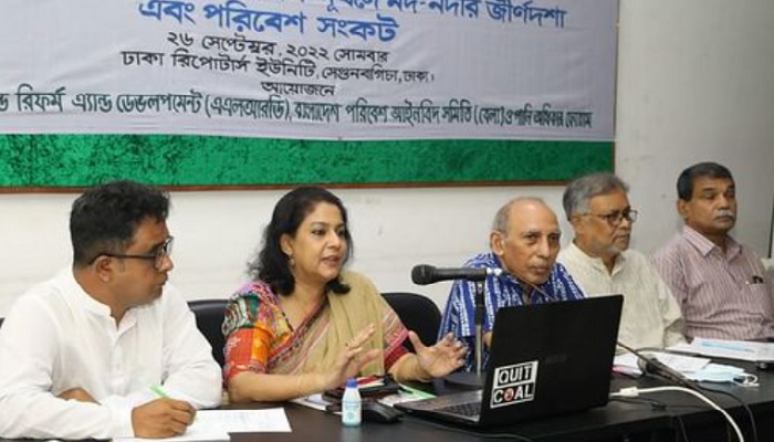 বালুমহালের নামে ধ্বংস করা হচ্ছে নদী