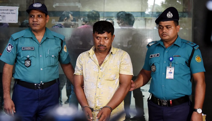 ইউপি সদস্য যখন চোর চক্রের নেতা