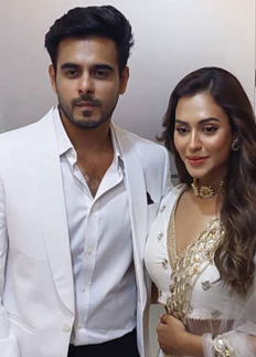 ফারিয়াকে গানে গানে জন্মদিনের শুভেচ্ছা জানালেন সিয়াম