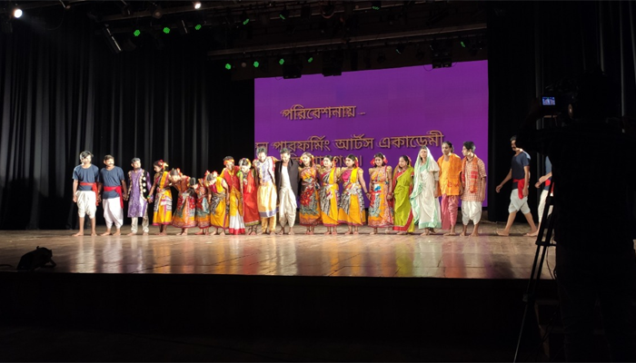 তিন নৃত্যনাট্যে ভাদ্রের বৃষ্টিভেজা সন্ধ্যা তোলপাড়