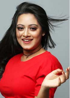 নেটিজেনদের কড়া জবাব দিলেন দীঘি